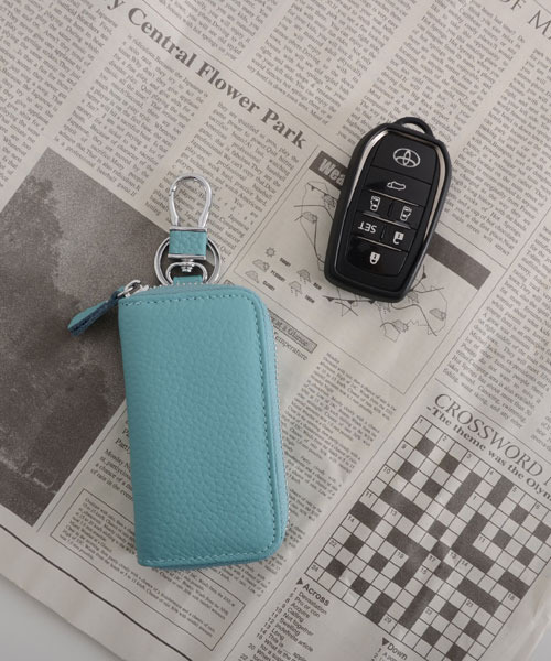 TONE SELECT GOODS（トーンセレクトグッズ）の「【float】マシュマロタッチ キーチェーン カード スマートキー 多機能 キーケース【10色展開】（キーケース/キーアクセサリー・レディース・ベージュ/ネイビー/ダークブラウン/ブラック/アッシュブラウン/ライトグリーン/ターコイズブルー/レッド/ラベンダー/ピンクベージュ・FREE）」の7枚目の写真