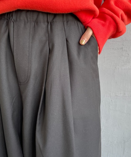 UNIVERSAL OVERALL（ユニバーサルオーバーオール）の「[UNIVERSAL OVERALL/ユニバーサルオーバーオール] 別注 イージーワイドエッグパンツ（その他パンツ・レディース・ブラウン/グレー/ブラック/カーキ・F）」の17枚目の写真