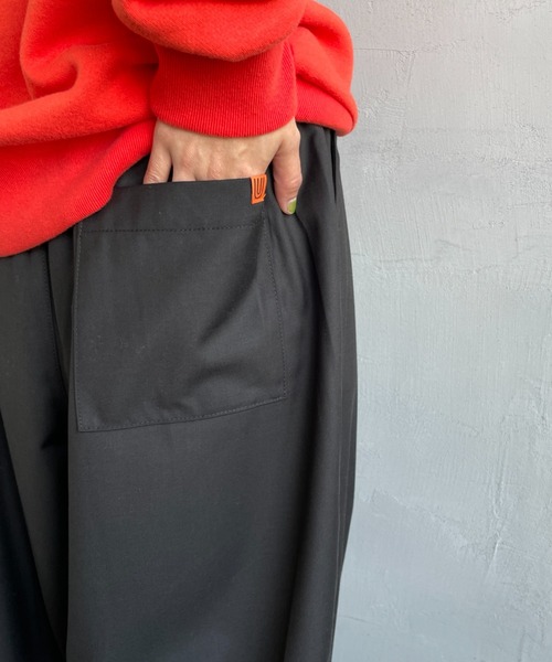 UNIVERSAL OVERALL（ユニバーサルオーバーオール）の「[UNIVERSAL OVERALL/ユニバーサルオーバーオール] 別注 イージーワイドエッグパンツ（その他パンツ・レディース・ブラウン/グレー/ブラック/カーキ・F）」の18枚目の写真
