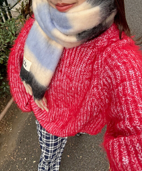 CIAOPANIC（チャオパニック）の「カラーシャギーラグランニット（ニット/セーター・レディース・ネイビー/アイボリー/ブルー/グレー/レッド/グリーン・ONE SIZE）」の6枚目の写真