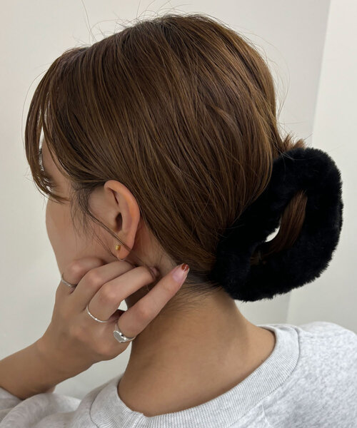 SHENERY(シーナリー)の「ファークリップ(その他ヘアアクセサリー・レディース・ブラック/ベージュ・FREE)」の1枚目の写真