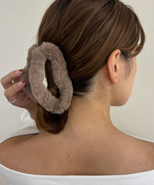 SHENERY(シーナリー)の「ファークリップ(その他ヘアアクセサリー・レディース・ブラック/ベージュ・FREE)」の8枚目の写真