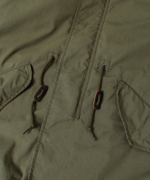 Alpha Industries（アルファインダストリーズ）の「ALPHA INDUSTRIES×URBAN RESEARCH iD　別注M65 PARKA（モッズコート・メンズ・ブラック/カーキ・SMALL/LARGE/MEDIUM/XS size）」の22枚目の写真