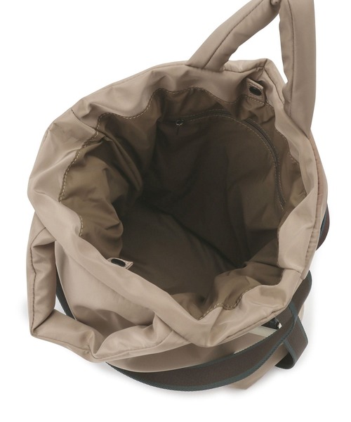 OUTDOOR PRODUCTS(アウトドアプロダクツ)の「【追加・A4対応】【OUTDOOR PRODUCTS for SALON】別注2WAYトートバッグ4/アウトドアプロダクツ(トートバッグ・レディース・ブラック/ベージュ系その他/オフホワイト・FREE)」の17枚目の写真