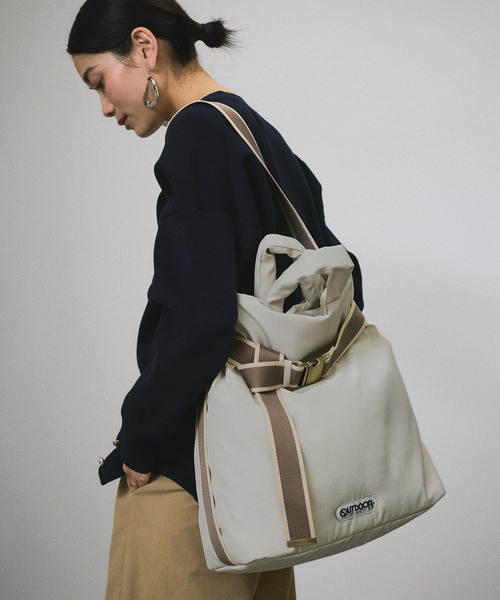 OUTDOOR PRODUCTS(アウトドアプロダクツ)の「【追加・A4対応】【OUTDOOR PRODUCTS for SALON】別注2WAYトートバッグ4/アウトドアプロダクツ(トートバッグ・レディース・ブラック/ベージュ系その他/オフホワイト・FREE)」の5枚目の写真
