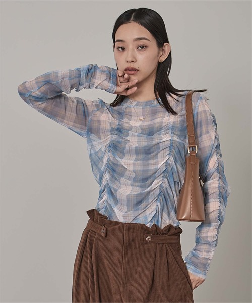 miette（ミエット）の「シャーリングシアートップス（Tシャツ/カットソー・レディース・グリーン/ブルー/アイボリー/ネイビー/ピンク/オリーブ・FREE）」の5枚目の写真