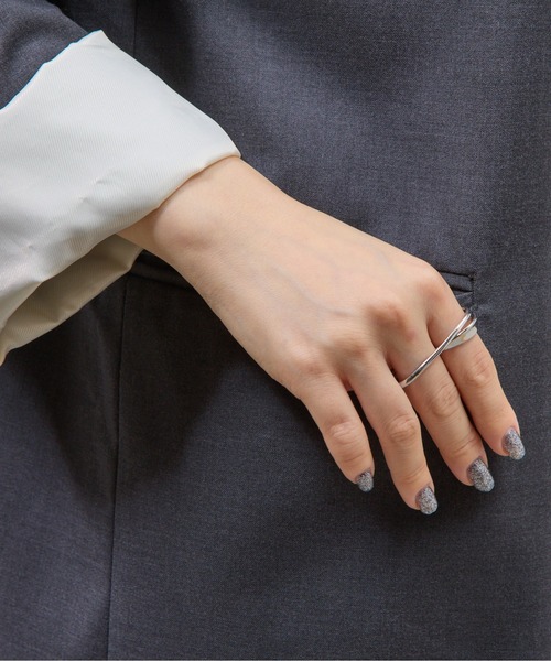 COLONY 2139（コロニートゥーワンスリーナイン）の「アタッチメントダブルリング（リング・レディース・シルバー/ゴールド・FREE）」の5枚目の写真