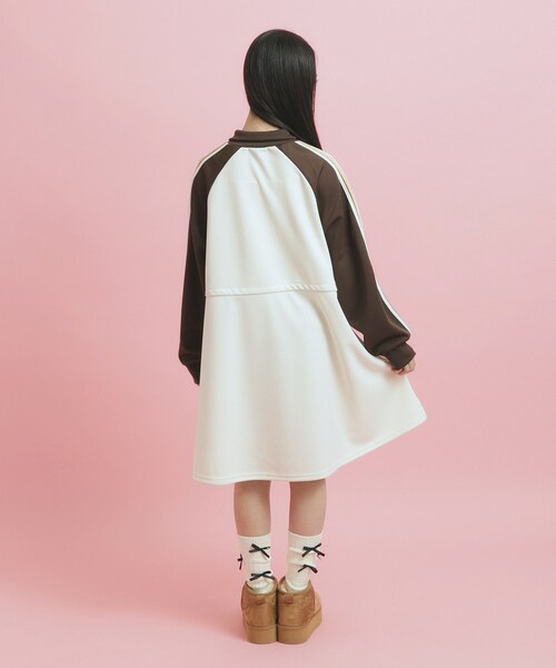 PINK-latte(ピンクラテ)の「ドローコード付きジャージワンピース(ワンピース・キッズ・アイボリー/ブラック・16/14/15 )」の22枚目の写真