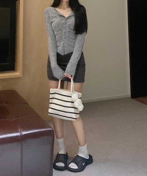 Nia（ニア）の「Nia(ニア)/襟付きギャザーカットソー（Tシャツ/カットソー・レディース・グレー/ピンク/ベージュ・MEDIUM/LARGE/SMALL）」の22枚目の写真