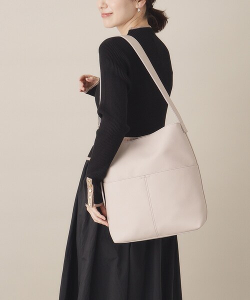 ITS'DEMO（イッツデモ）の「◆【A4対応】ワンハンドルバケツショルダー（ショルダーバッグ・レディース・ライトベージュ/ブラック/ナチュラル・00）」の3枚目の写真