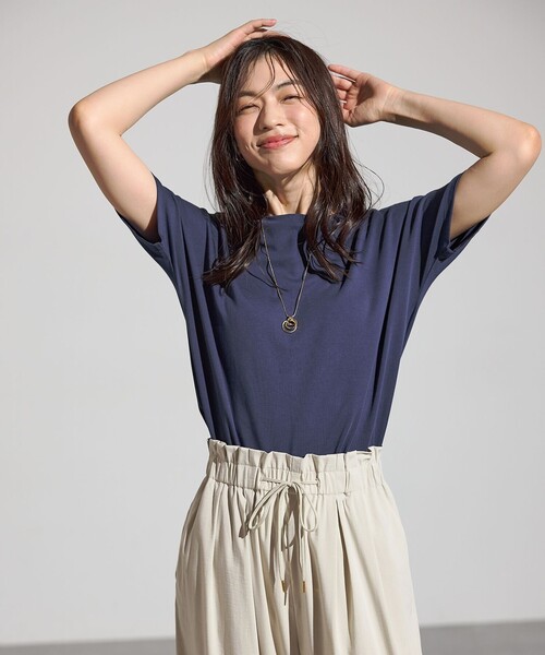ANY(エニィ)の「【新色追加/10色展開】プレミアムベーシック半袖Tシャツ(Tシャツ/カットソー・レディース・ブラック系/ベージュ系/ピンク系/グリーン系/ホワイト系/グレー系/イエロー系/サックスブルー系/ネイビー系/ダークブラウン系・2/3)」の14枚目の写真