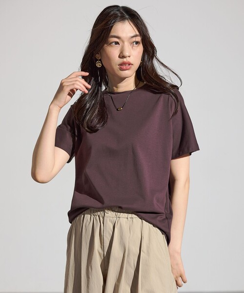 ANY(エニィ)の「【新色追加/10色展開】プレミアムベーシック半袖Tシャツ(Tシャツ/カットソー・レディース・ブラック系/ベージュ系/ピンク系/グリーン系/ホワイト系/グレー系/イエロー系/サックスブルー系/ネイビー系/ダークブラウン系・2/3)」の17枚目の写真
