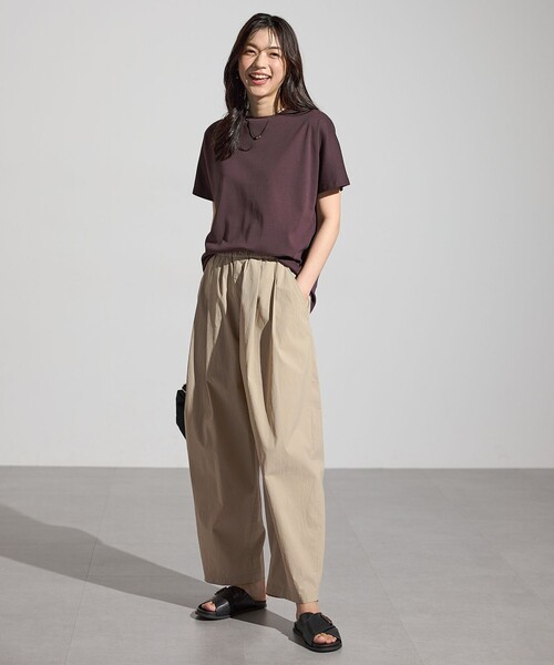 ANY(エニィ)の「【新色追加/10色展開】プレミアムベーシック半袖Tシャツ(Tシャツ/カットソー・レディース・ブラック系/ベージュ系/ピンク系/グリーン系/ホワイト系/グレー系/イエロー系/サックスブルー系/ネイビー系/ダークブラウン系・2/3)」の19枚目の写真