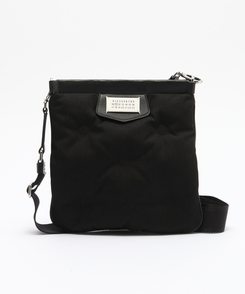 Maison Margiela（メゾンマルジェラ）の「MAISON MARGIELA (メゾン マルジェラ) GLAM SLAM SPORT FLAT POC SB2WG0008/P1511（クラッチバッグ・メンズ・ブラック・FREE）」の2枚目の写真