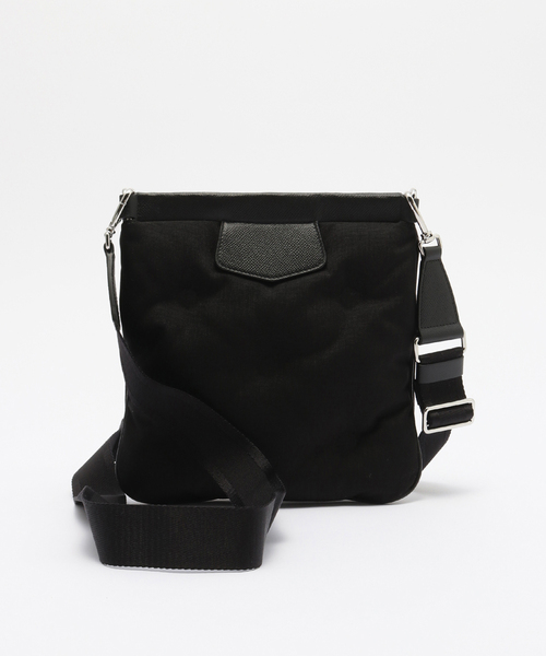 Maison Margiela（メゾンマルジェラ）の「MAISON MARGIELA (メゾン マルジェラ) GLAM SLAM SPORT FLAT POC SB2WG0008/P1511（クラッチバッグ・メンズ・ブラック・FREE）」の3枚目の写真