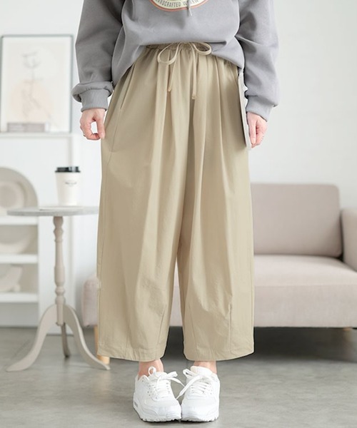 GOLDJAPAN（ゴールドジャパン）の「ストレッチタックコクーンワイドパンツ【大きいサイズ対応】（その他パンツ・レディース・ネイビー/ベージュ/ブラック/カーキ/アイボリー・LL/3L/4L/5L）」の2枚目の写真