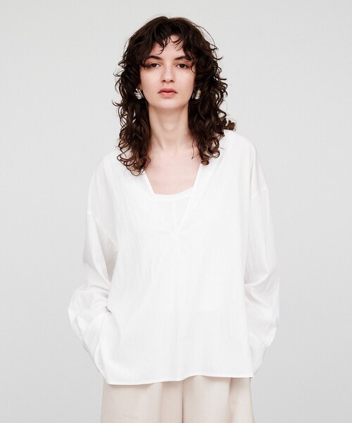 cloenc（クロエンス）の「【手洗い可】スキッパーシャツブラウス（シャツ/ブラウス・レディース・ホワイト/グレー/ピンク・02）」の6枚目の写真