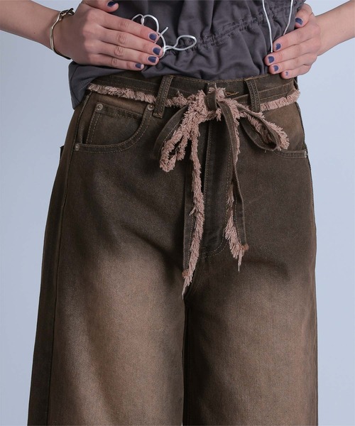 miette（ミエット）の「ウエストリボンカーブラインデニムパンツ（デニムパンツ・レディース・ライトブルー/ブラウン・S/M）」の4枚目の写真