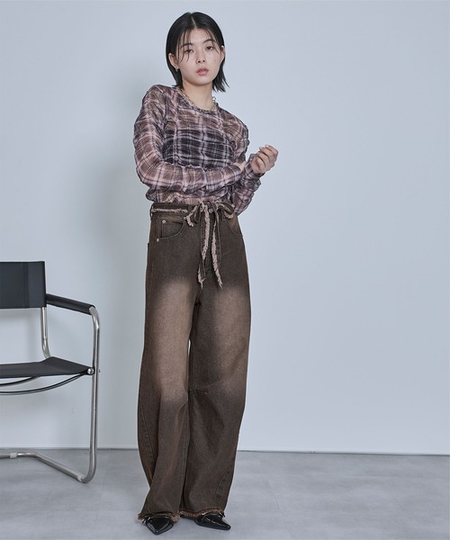 miette(ミエット)の「ウエストリボンカーブラインデニムパンツ(デニムパンツ・レディース・ライトブルー/ブラウン・S/M)」の12枚目の写真