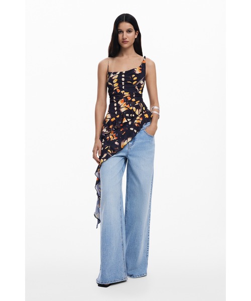 Desigual（デシグアル）の「バタフライプリントアシンメトリーフリルタンクトップ ブラック（Tシャツ/カットソー・レディース・ブラック・XS/M/XL/L/S）」の6枚目の写真