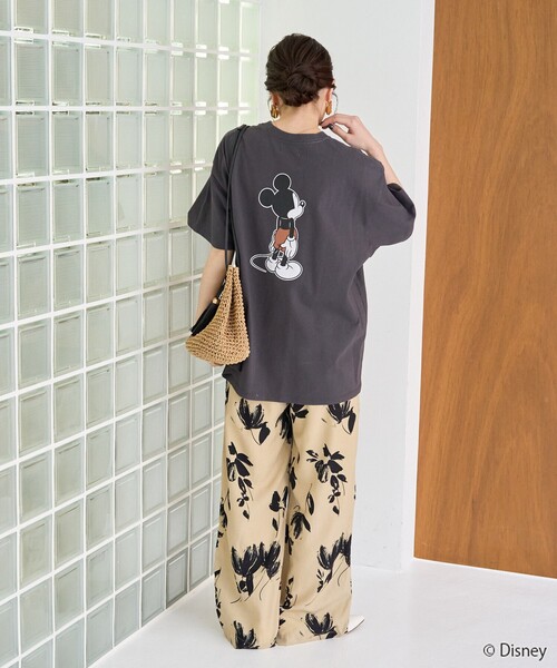 FREAK'S STORE（フリークスストア）の「限定展開/別注/Mickey Mouse/ミッキーマウス/前後 プリント 半袖 Tシャツ（Tシャツ/カットソー・レディース・オフホワイト/サックスブルー/ライトベージュ/スミクロ/ライトグレー・LARGE/MEDIUM/SMALL）」の8枚目の写真