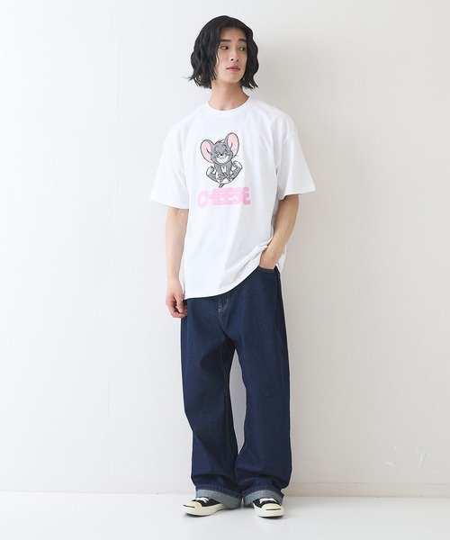 Tom＆Jerry（トムアンドジェリー）の「【TOM AND JERRY/トムとジェリー】オリジナルデザインTシャツ ジェリー　タフィー　ドロップショルダー ビッグシルエット　ユニセックス（Tシャツ/カットソー・メンズ・ブルー系その他/ベージュ系その他/ベージュ系その他2/ホワイト系その他3/ホワイト系その他2/パープル系その他3/ベージュ系その他5/パープル系その他5/ブラック系その他4/ホワイト系その他4/ホワイト系その他7/ブルー系その他7/ベージュ系その他6/ブラック系その他6・LARGE/SMALL/X-LARGE/MEDIUM）」の22枚目の写真