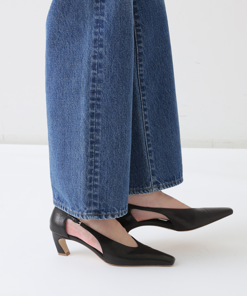 Spick & Span(スピックアンドスパン)の「ALM./アルム BREDE LEATHER PUMPS(パンプス・レディース・ブラック/ベージュ・38/37/36)」の13枚目の写真