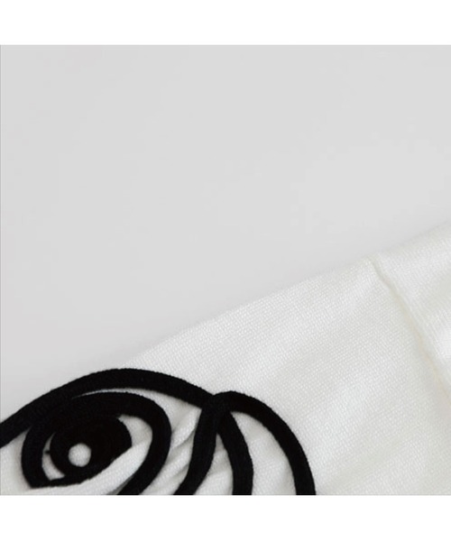 U:UME(ユーム)の「Face Graffiti Art Knit(ニット/セーター・メンズ・ホワイト・FREE)」の6枚目の写真