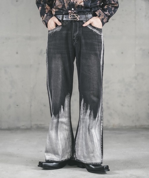Shoowtime(ショウタイム)の「Painting design flared denim pants / ペインティングデザインフレアデニムパンツ(デニムパンツ・メンズ・ブラック系・X-LARGE/LARGE/MEDIUM)」の2枚目の写真
