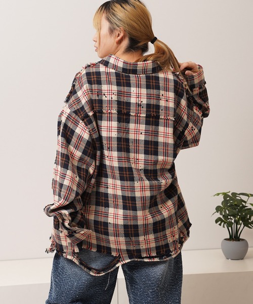 1111clothing(ワンフォークロージング)の「グランジ加工 ダメージ ヘビーチェックシャツ / Grunge effect, damaged, heavy check shirt(シャツ/ブラウス・メンズ・ベージュ/ブラック・M/L)」の14枚目の写真