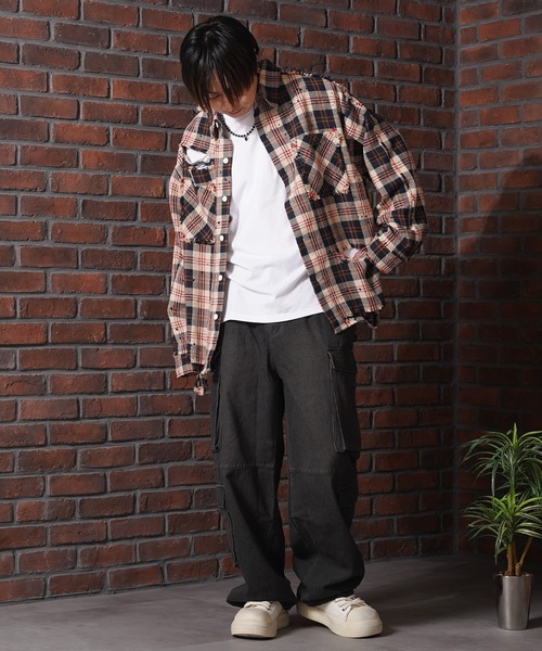 1111clothing(ワンフォークロージング)の「グランジ加工 ダメージ ヘビーチェックシャツ / Grunge effect, damaged, heavy check shirt(シャツ/ブラウス・メンズ・ベージュ/ブラック・M/L)」の19枚目の写真