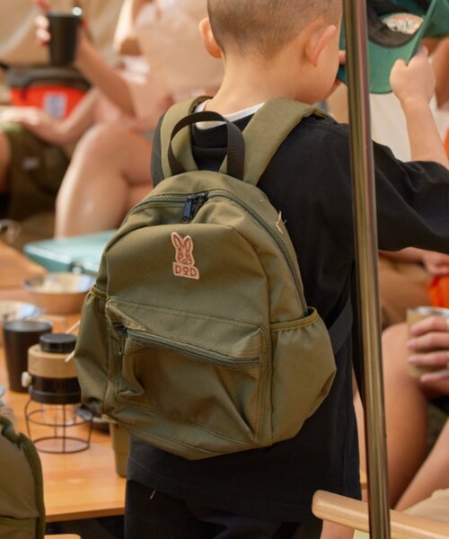 DOD(ディーオーディー)の「【DOD別注】ハジメテノカバオ(バックパック/リュック・キッズ・カーキ/ブラック・ONE SIZE)」の17枚目の写真