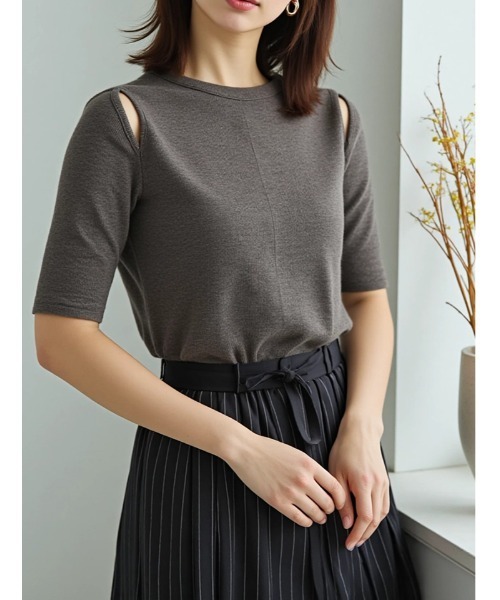 fifth（フィフス）の「カットリブカットアウトプルオーバー（Tシャツ/カットソー・レディース・モカ/アイボリー/ブラック・M）」の3枚目の写真