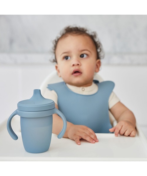 b.box(ビーボックス)の「b.box/ Silicone Spout Cup+Handle シリコンスパウトカップ+ハンドル(マグ/哺乳瓶/お食事グッズ・キッズ・ベージュ/セージグリーン/グレイッシュブルー/ベビーピンク・ONESIZE)」の4枚目の写真