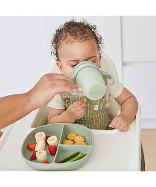 b.box(ビーボックス)の「b.box/ Silicone Spout Cup+Handle シリコンスパウトカップ+ハンドル(マグ/哺乳瓶/お食事グッズ・キッズ・ベージュ/セージグリーン/グレイッシュブルー/ベビーピンク・ONESIZE)」の3枚目の写真