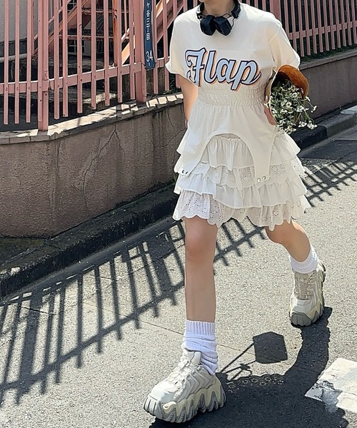 Alley Tokyo(アリートーキョー)の「シャーリング裾ぴろんT(Tシャツ/カットソー・レディース・スミクロ/オフホワイト・FREE)」の8枚目の写真