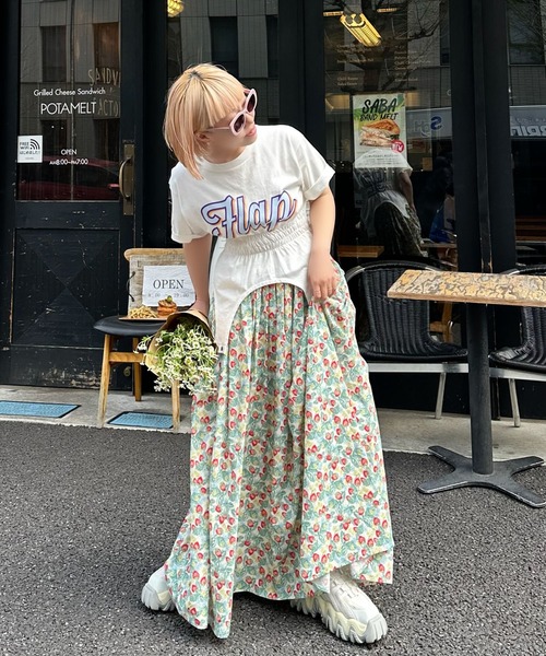 Alley Tokyo(アリートーキョー)の「シャーリング裾ぴろんT(Tシャツ/カットソー・レディース・スミクロ/オフホワイト・FREE)」の9枚目の写真