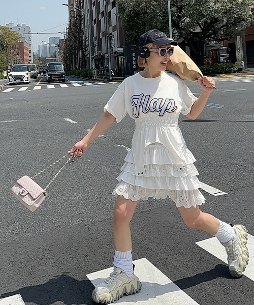 Alley Tokyo(アリートーキョー)の「シャーリング裾ぴろんT(Tシャツ/カットソー・レディース・スミクロ/オフホワイト・FREE)」の19枚目の写真