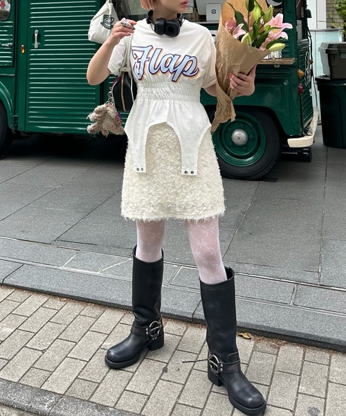 Alley Tokyo(アリートーキョー)の「シャーリング裾ぴろんT(Tシャツ/カットソー・レディース・スミクロ/オフホワイト・FREE)」の22枚目の写真