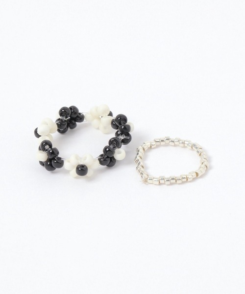 niko and...(ニコアンド)の「ビーズフラワーリング(リング・レディース・グリーン/ブラック・0)」の2枚目の写真