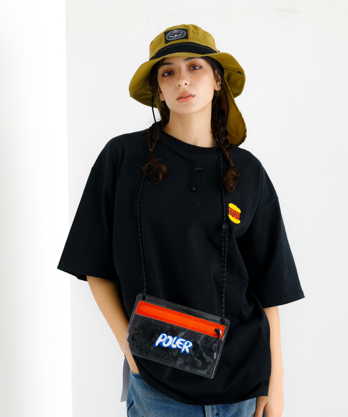 POLeR（ポーラー）の「【POLeR/ポーラー】PVC MOBILE SACOCHE/モバイルサコッシュ/ユニセックス（ショルダーバッグ・メンズ・ブラック/オレンジ・フリー）」の3枚目の写真