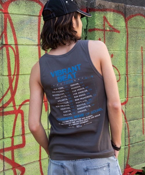 WEGO（ウィゴー）の「WEGO/グラフィックリブタンクトップ（タンクトップ・メンズ・ブラック/オフホワイト/スミクロ・MEDIUM/LARGE）」の9枚目の写真