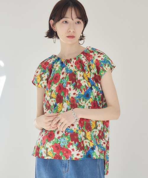 cloche キャップスリーブ花柄ブラウス