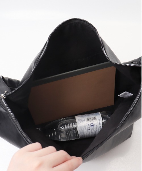 ALTROSE(アルトローズ)の「レフト 2WAYショルダー(ショルダーバッグ・レディース・アイボリー/アイボリー系2/シルバー/ブラック・FREE)」の9枚目の写真
