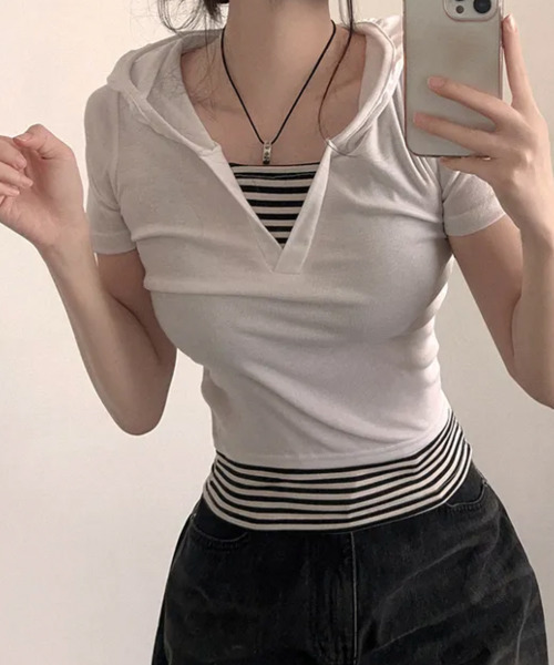 VIVID LADY(ビビッドレディー)の「キャミソールレイヤード風 フード付き Tシャツ(Tシャツ/カットソー・レディース・ブラック/ホワイト・FREE)」の13枚目の写真