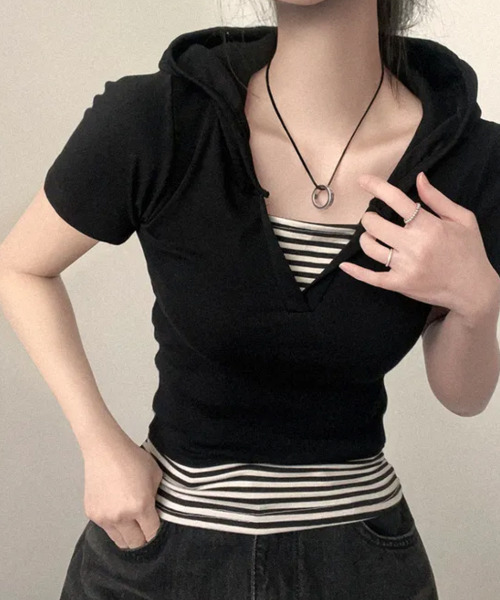 VIVID LADY(ビビッドレディー)の「キャミソールレイヤード風 フード付き Tシャツ(Tシャツ/カットソー・レディース・ブラック/ホワイト・FREE)」の16枚目の写真
