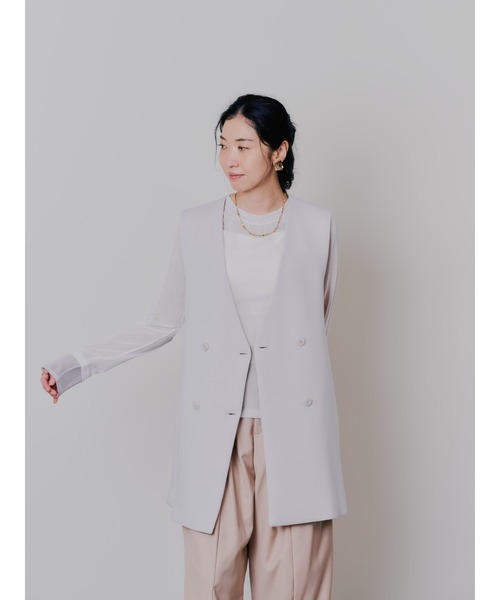 DOLLUPOOPS（ドールアップウップス）の「バック起毛サテンフリルボンディングベスト（ベスト・レディース・ベージュ/チャコール/ブラック・38）」の13枚目の写真