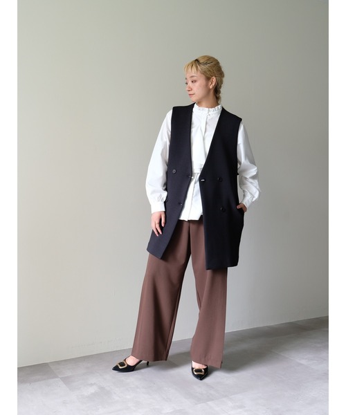 DOLLUPOOPS（ドールアップウップス）の「バック起毛サテンフリルボンディングベスト（ベスト・レディース・ベージュ/チャコール/ブラック・38）」の9枚目の写真