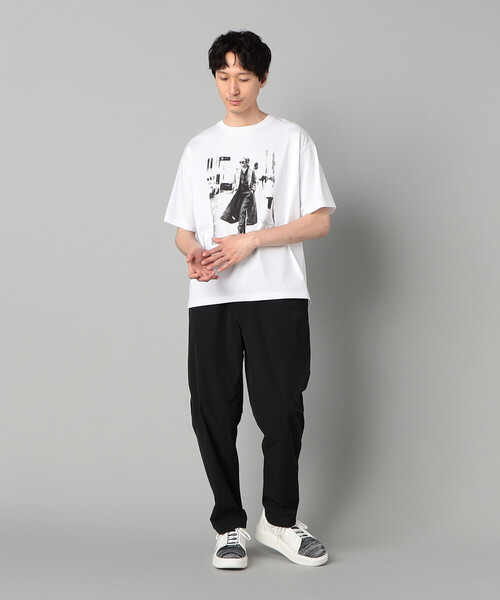β MEN(ベータメン)の「ウォーキングガールプリント Tシャツ(Tシャツ/カットソー・メンズ・グリーン/ホワイト/チャコールグレー・L/M)」の4枚目の写真