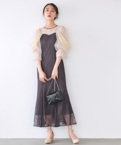 緑のロングドレスとグレーのクラッチバッグ、パンプスセット 緑のロングドレスとグレーのクラッチバッグ、パンプスセット